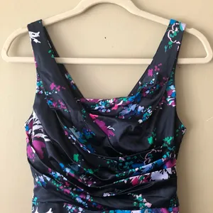 EXPRESS Draped Floral Cocktail Dress Sz 2 thumbnail 4