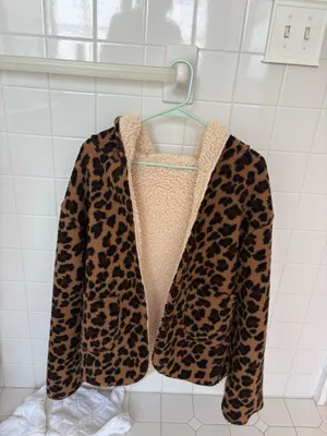 Leopard print sherpa coat with hood and pockets fits any size thumbnail 2