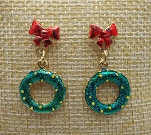 Cute Lot of 3 CHRISTMAS Earrings Dangle Ornament Holly Studs and Wreaths & Bows thumbnail 1