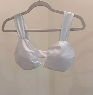 SheIn Women’s White Swimsuit Silk Bikini Top Size S thumbnail 1