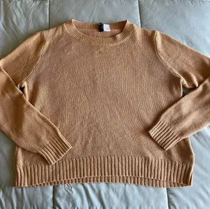 Divided H&M Classic Crewneck Sweater in Camel thumbnail 1