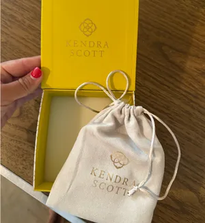Kendra Scott Earrings thumbnail 2