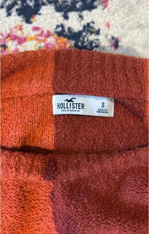 Hollister Sweater thumbnail 2