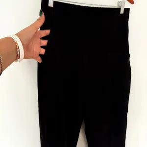 Halara High Waisted Shirred Pocket Tapered Straight Leg 7/8 Length Work Pants M thumbnail 4