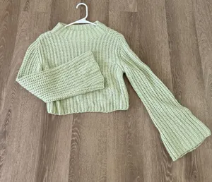 Green knit sweater thumbnail 1