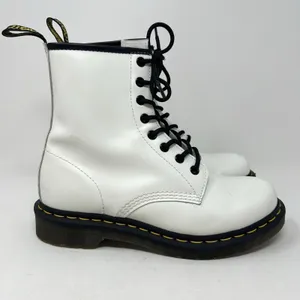 Dr. Martens 1460 White Smooth Leather Boots 8-Eye Lace Up Women's US 8 11821 thumbnail 2