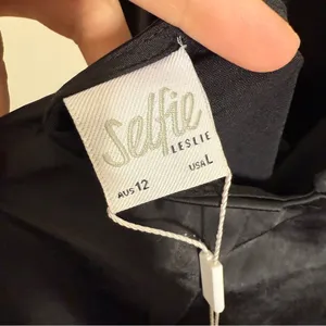 NWT Selfie Leslie Sonoma Halterneck Faux Wrap Twist Back Mini Dress Black Large thumbnail 5