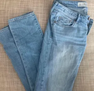 Abercrombie 90s Style Low Rise Jeans thumbnail 3