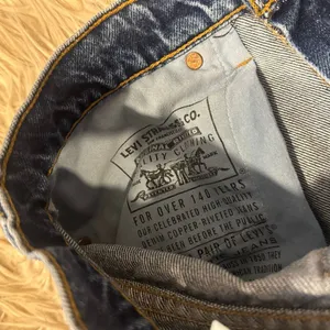 Vintage 90’s Levi’s 521 tapered fit jeans size 10 thumbnail 8