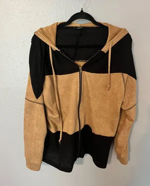 Dokotoo Black and Tan Zip Hoodie Multiple Size M thumbnail 2