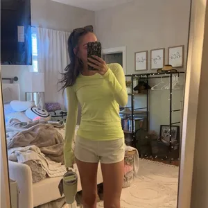 Lululemon Swiftly Tech Long Sleeve Blue/Periwinkle Shirt thumbnail 4