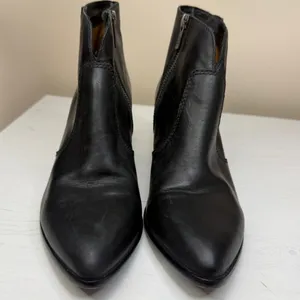 Frye Jennifer Black Leather Ankle Boots Sz 8 Western Americana Country thumbnail 15