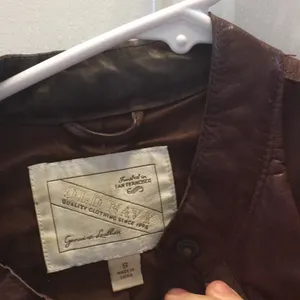 FINAL MARKDOWN Ladies old navy leather jacket small thumbnail 5
