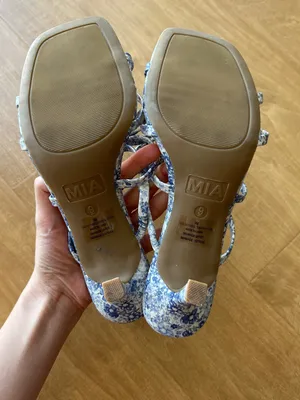MIA Treanor Heel, Blue and White Floral Ribbon Kitten Heels, Size 9 thumbnail 6
