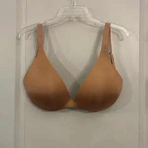 Skims body wireless super push-up bra size 32H thumbnail 2
