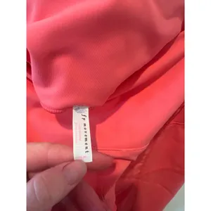 FP Movement Coral Scallop Hem Cropped Leggings Athleisure‎ Workout Capris thumbnail 3