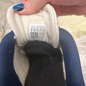 Adidas Women’s Blue Sneakers thumbnail 5