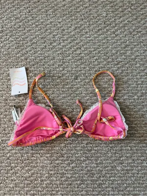 NWT Dippin’ Daisy’s Lemon Vespa Print Bikini Set thumbnail 5