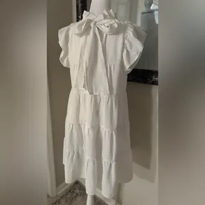 Beautiful entro White Tier Ruffle Sleeve Bow Tie Large Dress thumbnail 2