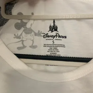 Disney Parks Raglan Shirt Womens Small White NWT Walt Disney World 3/4 Sleeve thumbnail 2