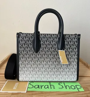 Michael Kors Purse thumbnail 2