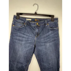 Kut from the Kloth Farrah Baby Bootcut Jeans Size 12 Dark Wash Denim thumbnail 2