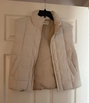 New in beige vest small Tan thumbnail 1
