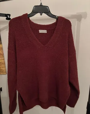 sweater thumbnail 1
