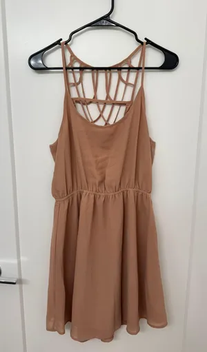 Dress Size M thumbnail 1