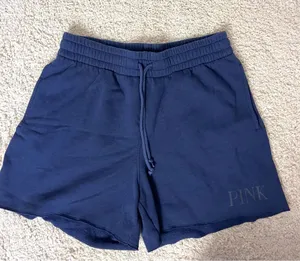 PINK - Victoria's Secret shorts thumbnail 1