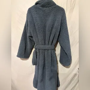 Pottery barn robe thumbnail 3