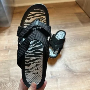 BARETRAPS | Women's Black White Agatha Zebra Striped Slide‎ Sandals, Size 6 thumbnail 3