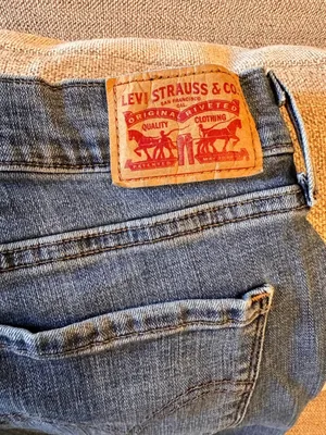 Levi’s 505 Straight Leg Women’s Blue Jeans Size 8 Medium Wash Denim W 28 L 30 thumbnail 5