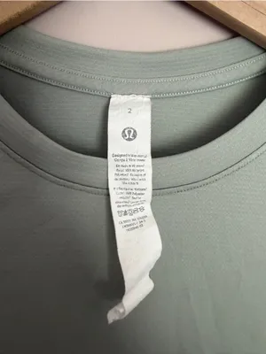 Lululemon Ultralight Waist-Length T-Shirt Jade Gray Size 2 thumbnail 4