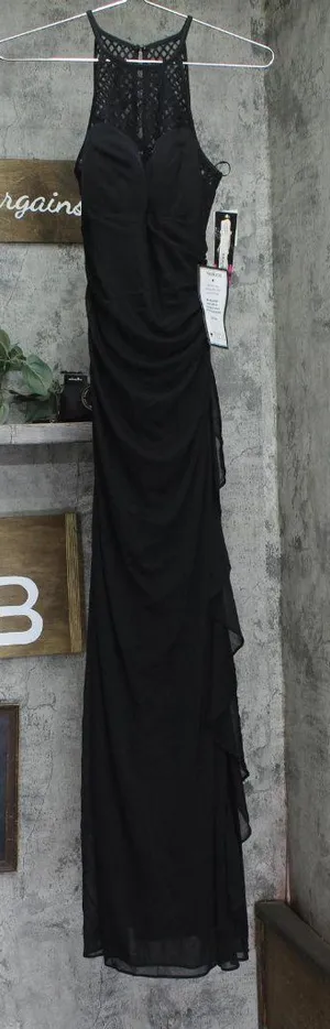 NWT Blondie Nites Juniors Crochet Trim Sleeveless Gown Black 5 thumbnail 1