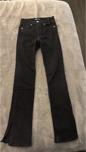 ZARA Straight-Leg Jeans High-Rise thumbnail 1