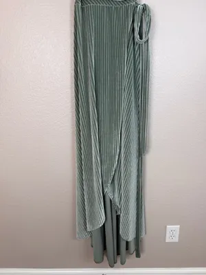 Baltic Born Andi Ribbed Velvet Wrap Maxi Dress size Medium Dusty Sage Green NEW thumbnail 10