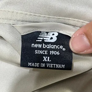 New Balance Women's Cream Hooded Running Windbreaker Jacket with Pocket‎ Size XL thumbnail 6