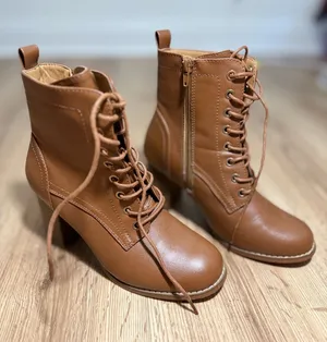 Tan Lace‎ Up Combat Ankle Boots Womens 7.5 Block Heel Side Zip Faux Leather thumbnail 1