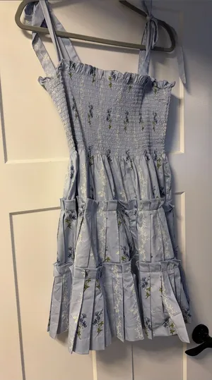 Dress thumbnail 1