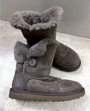 Ugg boots size 8 brown sheepskin fur women thumbnail 1