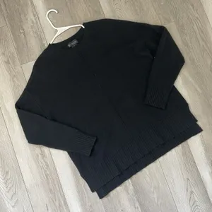 Bloomingdales Cashmere Cardigan crewneck long sleeve womens Black medium classic thumbnail 1