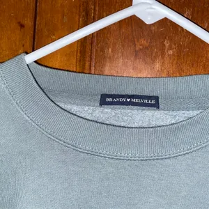Brandy Melville sweatshirt thumbnail 2
