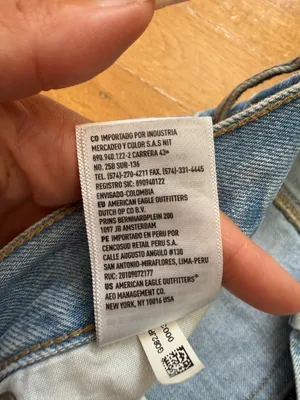 American Eagle Mom Jeans Ripped thumbnail 6