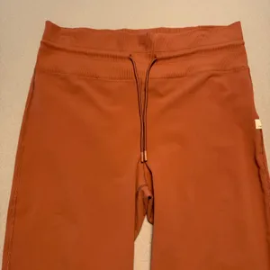 Vuori Daily Jogger Sweatpants Leggings Yoga Pants Burnt Orange Stretch Women XL thumbnail 13