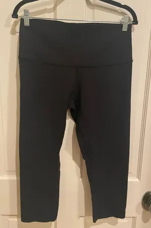 Lululemon Black Cropped Leggings thumbnail 1