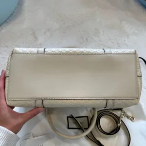Gucci Microguccissima Logo Leather Tote - Beige thumbnail 4