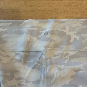 Lululemon Wunder Under High Rise Tight 25” Luxtreme Incognito Camo Size 12 thumbnail 7