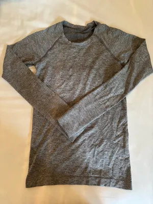 Long Sleeve Grey Lululemon Top thumbnail 1