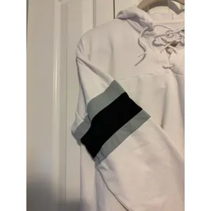 4Her by Carl Banks White Sox MLB Lace Up Hoodie‎ Sweatshirt XL thumbnail 6